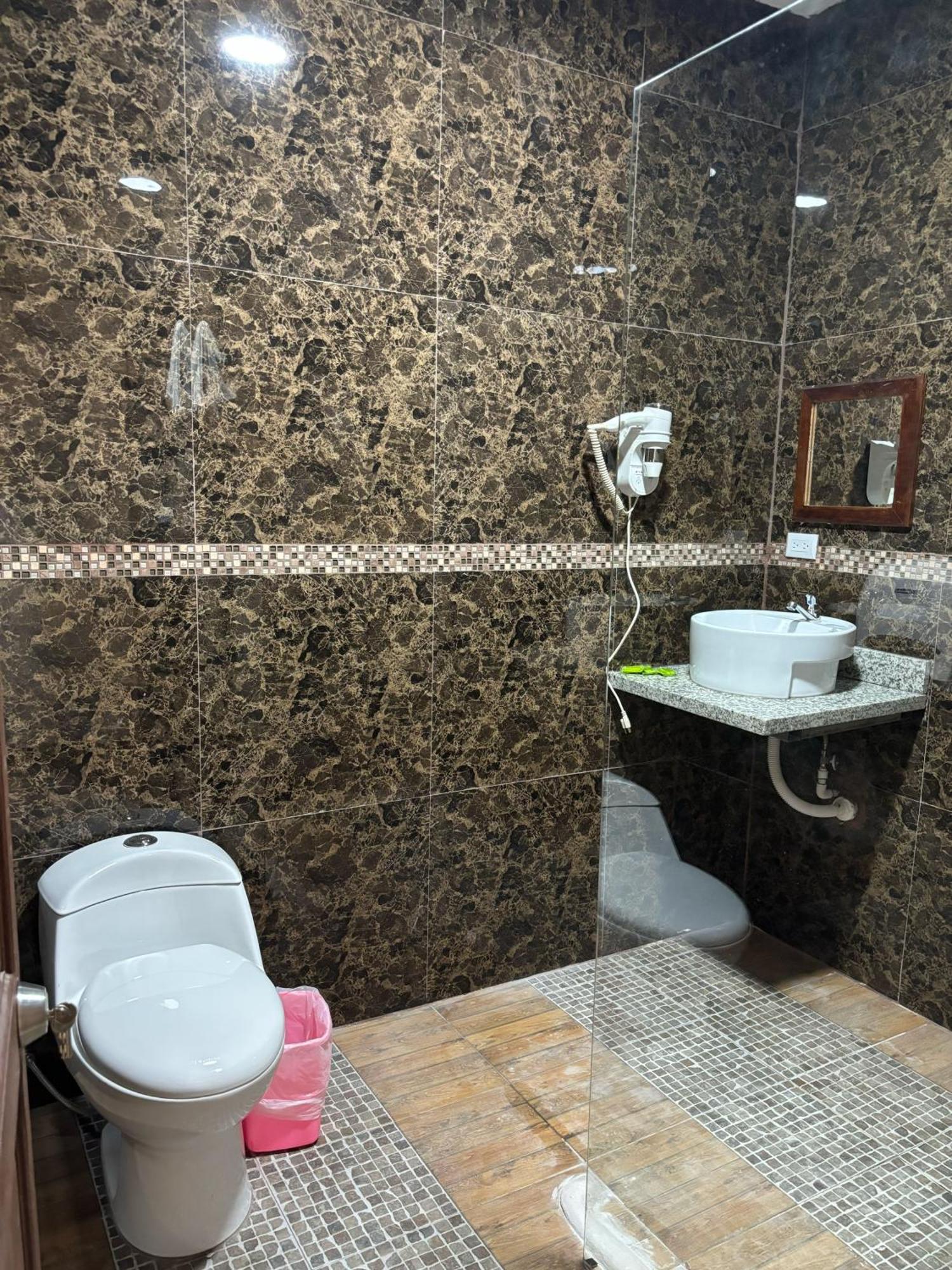 Hotel Coco Beach マヌエル・アントニオ エクステリア 写真