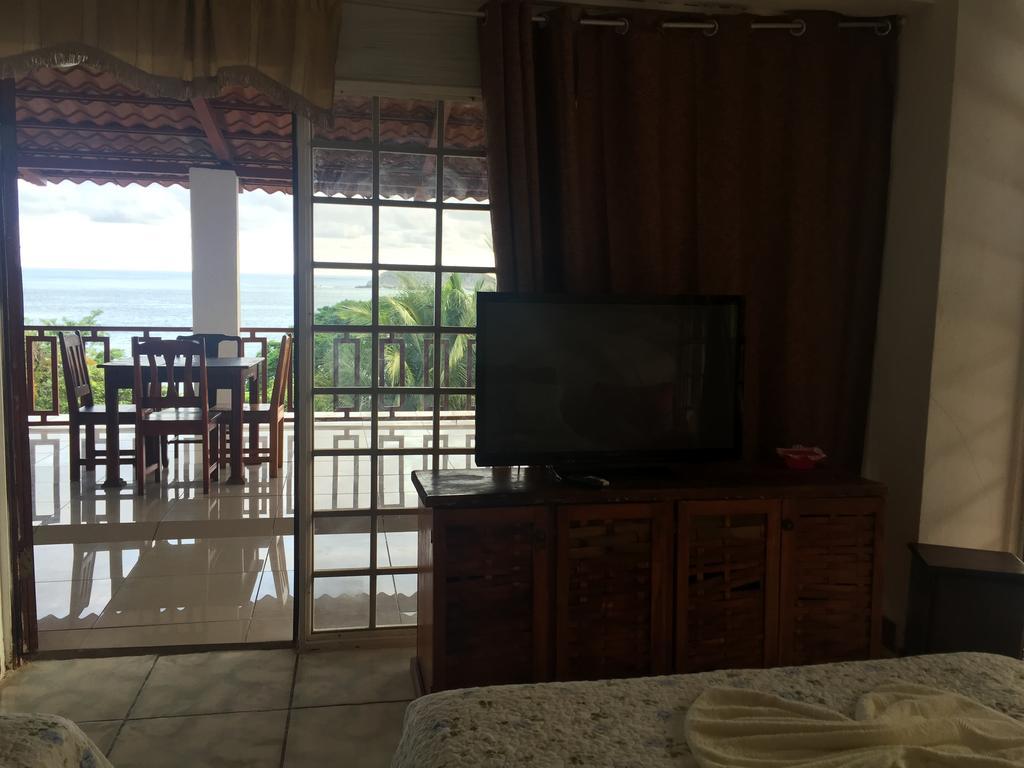 Hotel Coco Beach マヌエル・アントニオ エクステリア 写真