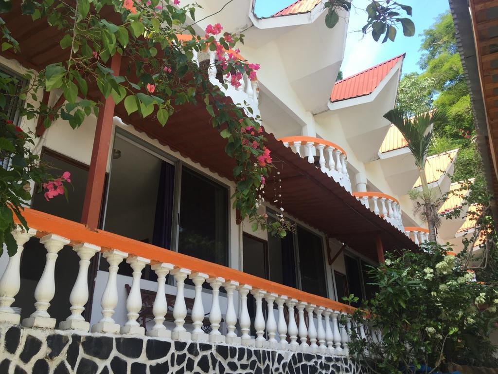 Hotel Coco Beach マヌエル・アントニオ エクステリア 写真